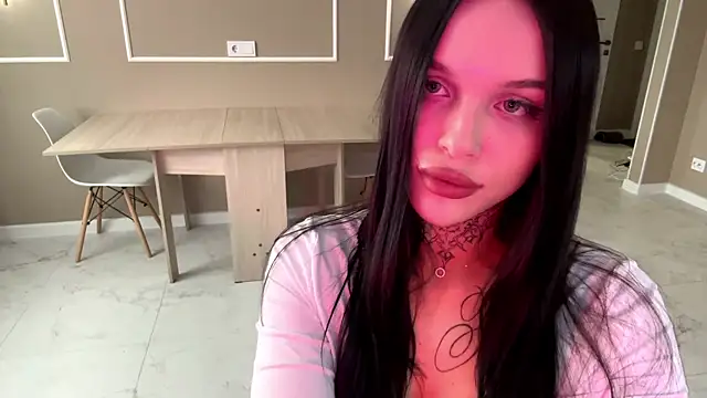 Snapshot of KseniaVixen chatting on April 2, 9:51 am KseniaVixen online show from April 2, 9:51 am