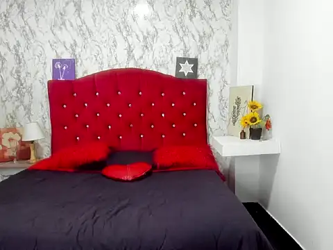 Alejandra and James  online show from April 26, 11:41 am