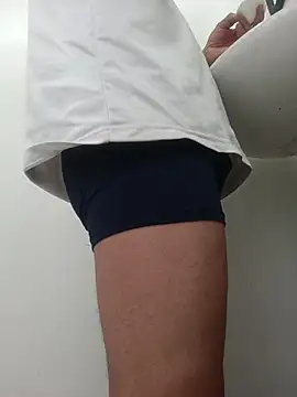 Bruce Wayne188 online show from April 2, 3:20 pm