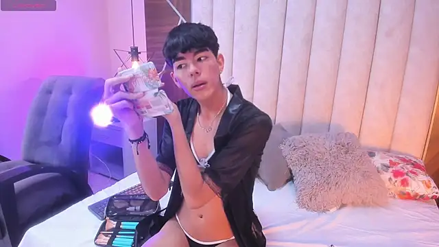 CAROLYNFOSTER online show from March 28, 10:26 am