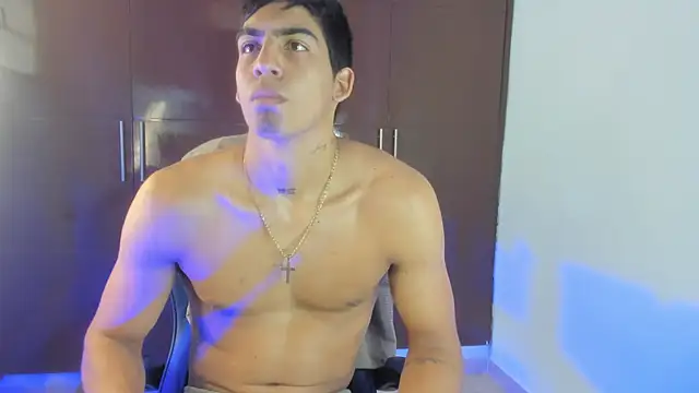 Milo LatinBoy online show from April 8, 7:14 pm