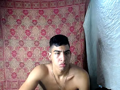 Milo LatinBoy online show from May 20, 4:40 am