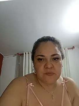 Snapshot of Natashablade__ chatting on May 30, 1:57 am Natashablade online show from May 30, 1:57 am