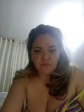 Snapshot of Natashablade__ chatting on June 19, 1:21 am Natashablade online show from June 19, 1:21 am