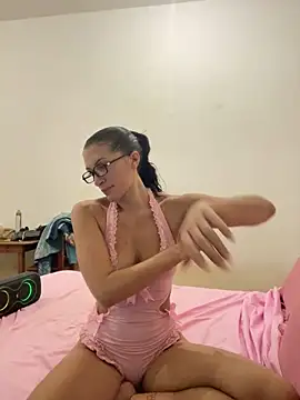 kimberlysnow11 online show from June 2, 2:13 am