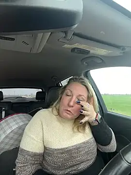 sweetkacibaby online show from April 12, 2:11 pm