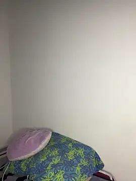 Snapshot of Nia_Roswell chatting on April 2, 11:02 pm Nia Roswell online show from April 2, 11:02 pm