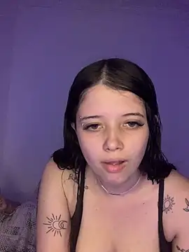 Snapshot of pricila887 chatting on March 30, 7:31 am pricila887 online show from March 30, 7:31 am