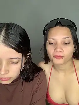 Snapshot of pricila887 chatting on April 11, 10:36 pm pricila887 online show from April 11, 10:36 pm