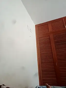 Snapshot of goldboy_0069 chatting on April 3, 9:13 pm goldboy 0069 online show from April 3, 9:13 pm