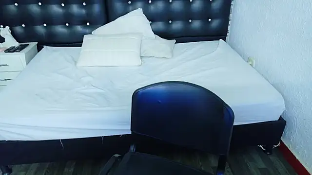 indian whore69 online show from March 31, 8:42 pm