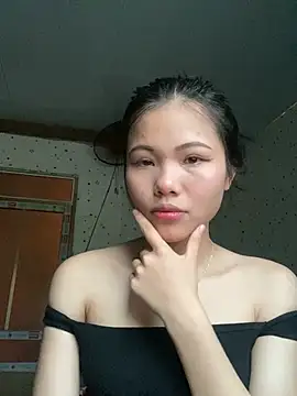 Snapshot of Mi-Lani chatting on March 27, 10:04 am Mi-Lani online show from March 27, 10:04 am