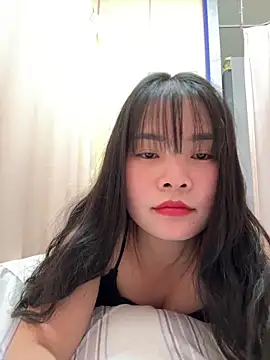 Snapshot of Naked-xx chatting on June 1, 9:00 am Naked-xx online show from June 1, 9:00 am