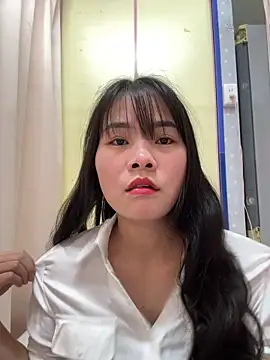 Snapshot of Naked-xx chatting on June 9, 1:12 pm Naked-xx online show from June 9, 1:12 pm
