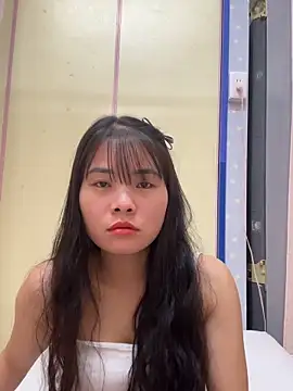 Snapshot of Naked-xx chatting on June 13, 1:31 pm Naked-xx online show from June 13, 1:31 pm