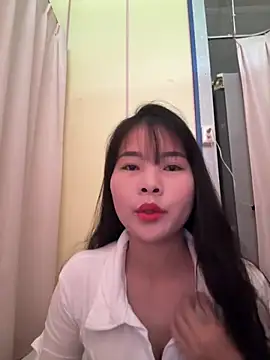Snapshot of Naked-xx chatting on June 15, 10:01 pm Naked-xx online show from June 15, 10:01 pm