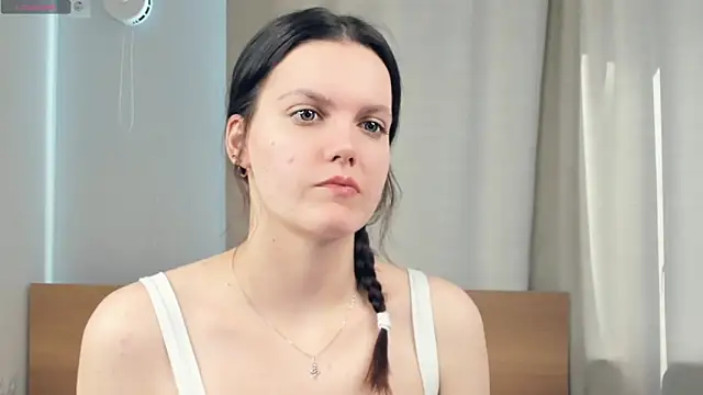 JuliannPaysour online show from April 2, 7:39 am