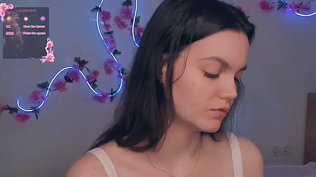 JuliannPaysour online show from May 20, 6:52 am