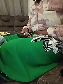 bigmumy online show from June 16, 1:41 am