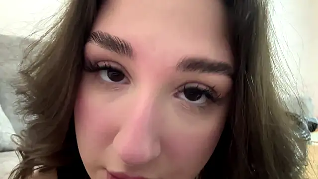 Snapshot of Annnna_ chatting on April 13, 4:12 pm Annnna online show from April 13, 4:12 pm