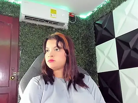 Snapshot of nayelis_girlx chatting on March 31, 2:17 pm nayelis girlx online show from March 31, 2:17 pm