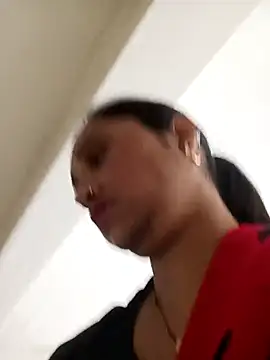 Snapshot of Raanieoy012 chatting on April 3, 1:36 am Raanieoy012 online show from April 3, 1:36 am