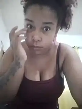 Snapshot of kimberlly25 chatting on April 8, 1:33 pm kimberlly25 online show from April 8, 1:33 pm