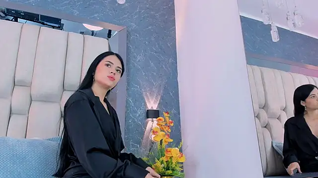 Snapshot of Megan_Danbury chatting on April 2, 12:25 pm Megan Danbury online show from April 2, 12:25 pm