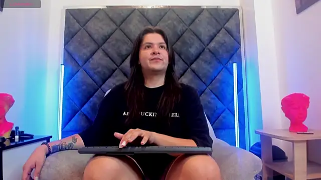 Snapshot of MatthewDavis_ chatting on March 31, 2:06 pm MatthewDavis online show from March 31, 2:06 pm