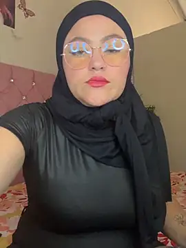 Snapshot of Marian_fadel chatting on April 6, 2:18 pm Marian fadel online show from April 6, 2:18 pm