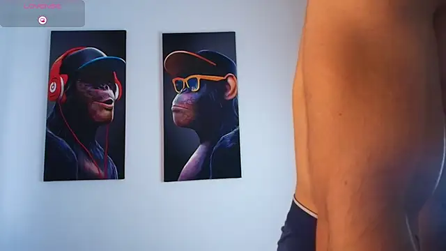 Snapshot of IamAxel03 chatting on March 28, 7:35 pm IamAxel03 online show from March 28, 7:35 pm