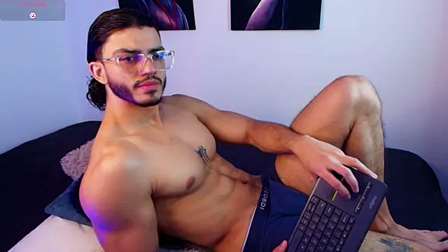 Snapshot of IamAxel03 chatting on June 30, 7:59 pm IamAxel03 online show from June 30, 7:59 pm