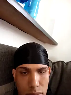 Snapshot of daddys_home69 chatting on April 1, 2:58 pm daddys home69 online show from April 1, 2:58 pm