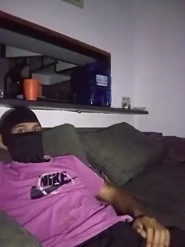 Snapshot of daddys_home69 chatting on April 3, 9:46 pm daddys home69 online show from April 3, 9:46 pm