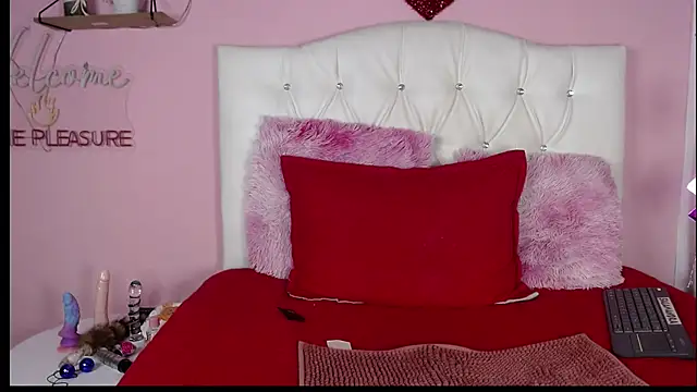 Snapshot of SALAMANDRA_FRANCO chatting on April 7, 8:20 pm SALAMANDRA FRANCO online show from April 7, 8:20 pm