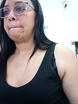 Snapshot of Violeta--7 chatting on April 1, 2:03 pm Violeta--7 online show from April 1, 2:03 pm