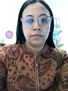 Snapshot of Violeta--7 chatting on April 8, 1:33 pm Violeta--7 online show from April 8, 1:33 pm