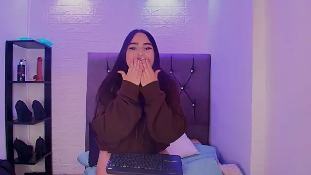 Snapshot of sweet__cherry1 chatting on March 30, 6:42 pm sweet cherry1 online show from March 30, 6:42 pm