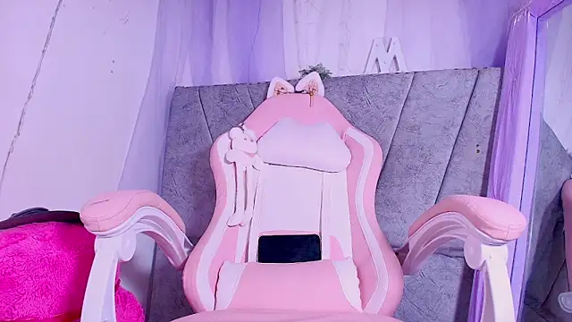 Snapshot of Dulce_tammyy chatting on March 27, 1:44 pm Dulce tammyy online show from March 27, 1:44 pm