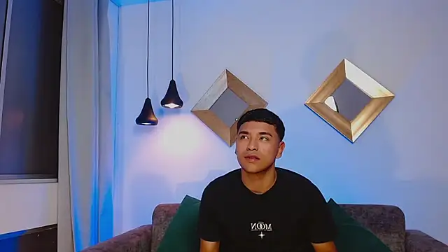 SeanStonee online show from March 31, 11:49 pm