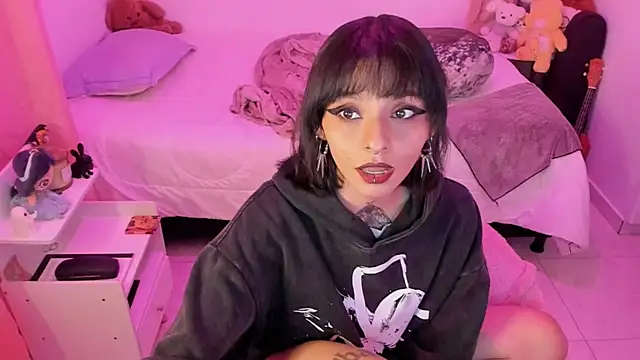 Snapshot of bunny_pao chatting on April 12, 5:12 am bunny pao online show from April 12, 5:12 am