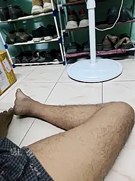 Snapshot of varun2184 chatting on March 31, 5:57 pm varun2184 online show from March 31, 5:57 pm