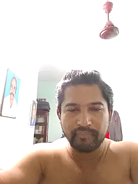 Snapshot of varun2184 chatting on April 3, 6:17 pm varun2184 online show from April 3, 6:17 pm