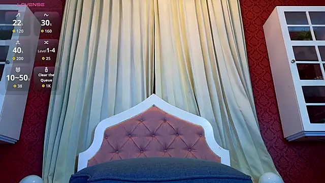 Snapshot of KristinaGriner chatting on March 29, 3:50 am KristinaGriner online show from March 29, 3:50 am