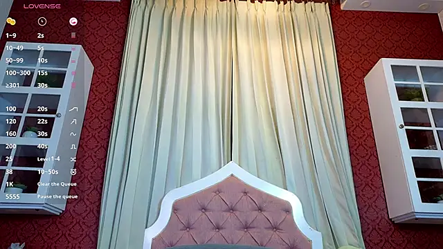 Snapshot of KristinaGriner chatting on March 31, 4:24 am KristinaGriner online show from March 31, 4:24 am