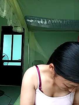 Snapshot of -Quyny- chatting on April 1, 4:57 am -Quyny- online show from April 1, 4:57 am