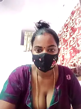 Snapshot of tamilratchasii chatting on April 8, 4:34 am tamilratchasii online show from April 8, 4:34 am