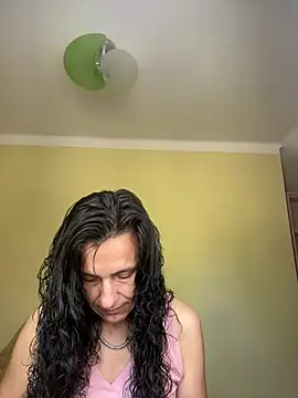 Snapshot of StellaMia263 chatting on July 21, 7:11 am StellaMia263 online show from July 21, 7:11 am