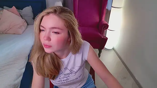 Snapshot of Rita_Shy chatting on June 25, 2:21 pm Rita Shy online show from June 25, 2:21 pm
