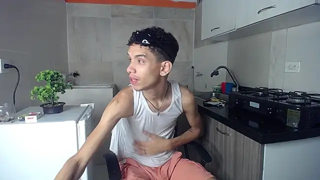 Zamaelprime  online show from April 1, 6:36 am